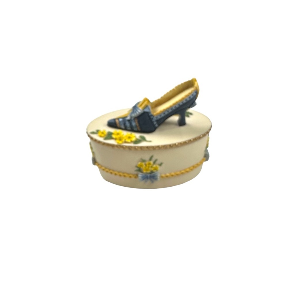 Willow Hall Colette Cream & Blue Victorian Shoe Yellow Flowers Trinket Box 3.5” - Picture 3 of 12